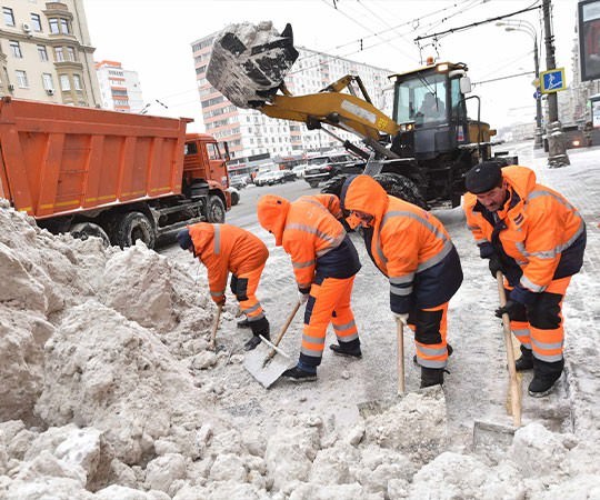 Уборка снега в Ишиме и  Тюменской области